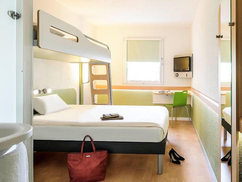 Ibis Budget Lille Ronchin - Stade Pierre Mauroy Экстерьер фото